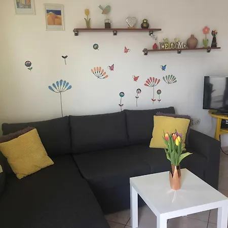 Roko St - Economy One Bedroom With Shared Terrace A2 Apartament