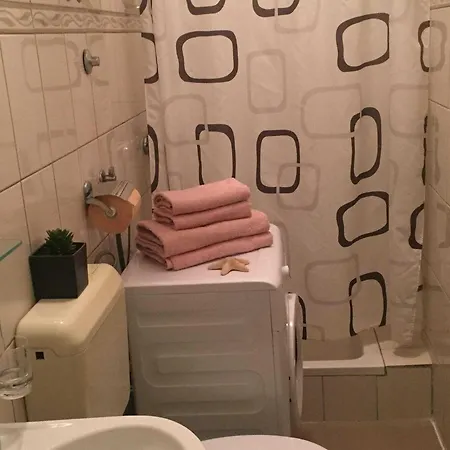 Roko St - Economy One Bedroom With Shared Terrace A2 Apartament *